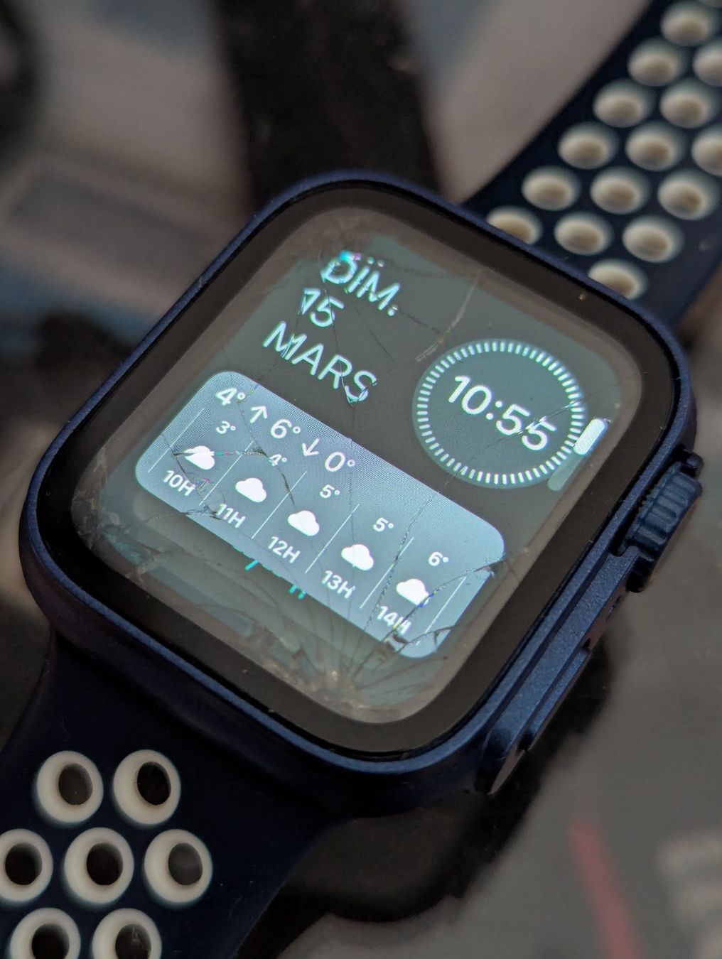 Apple Smartwatch: Apple Watch Series 4 LTE – Usato da Biel/Bienne venduto da Soupape50 3