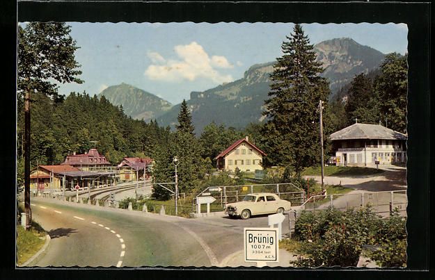 Cartoline postali: Brünig, Strassenpartie mit Bahnhalteste – Usato da Berlin venduto da bartko-reher