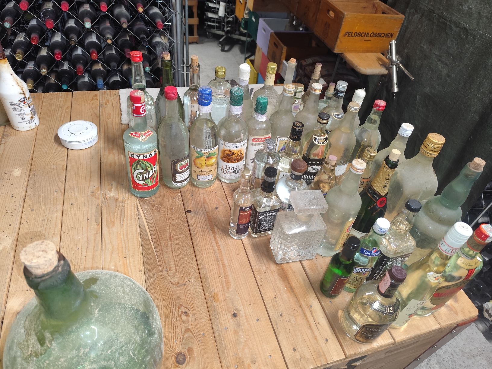 Spirituosen: pflümli Eigenbrand in schöner Flasche  – Neu (gemäss Beschreibung) aus Büsserach von Vintage-vins 1
