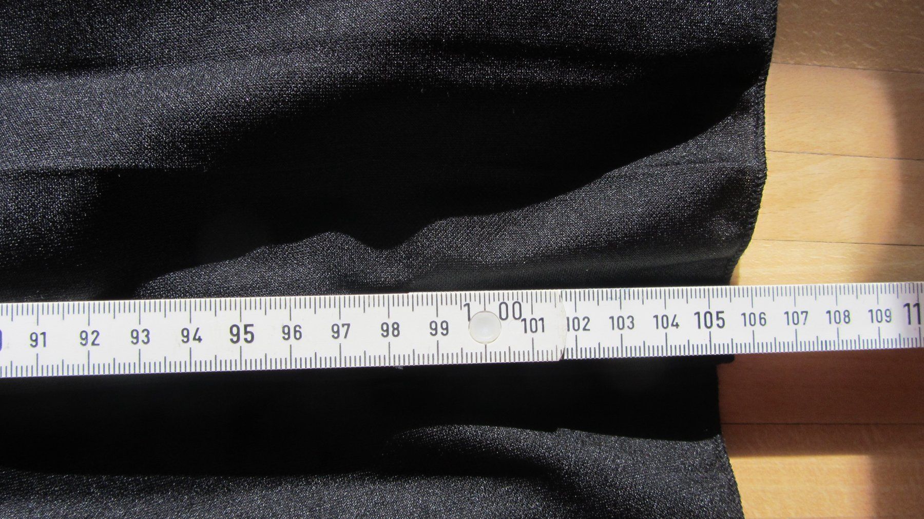 Vestiti: Jolie robe noire – Usato da Oberried FR venduto da berg04 4