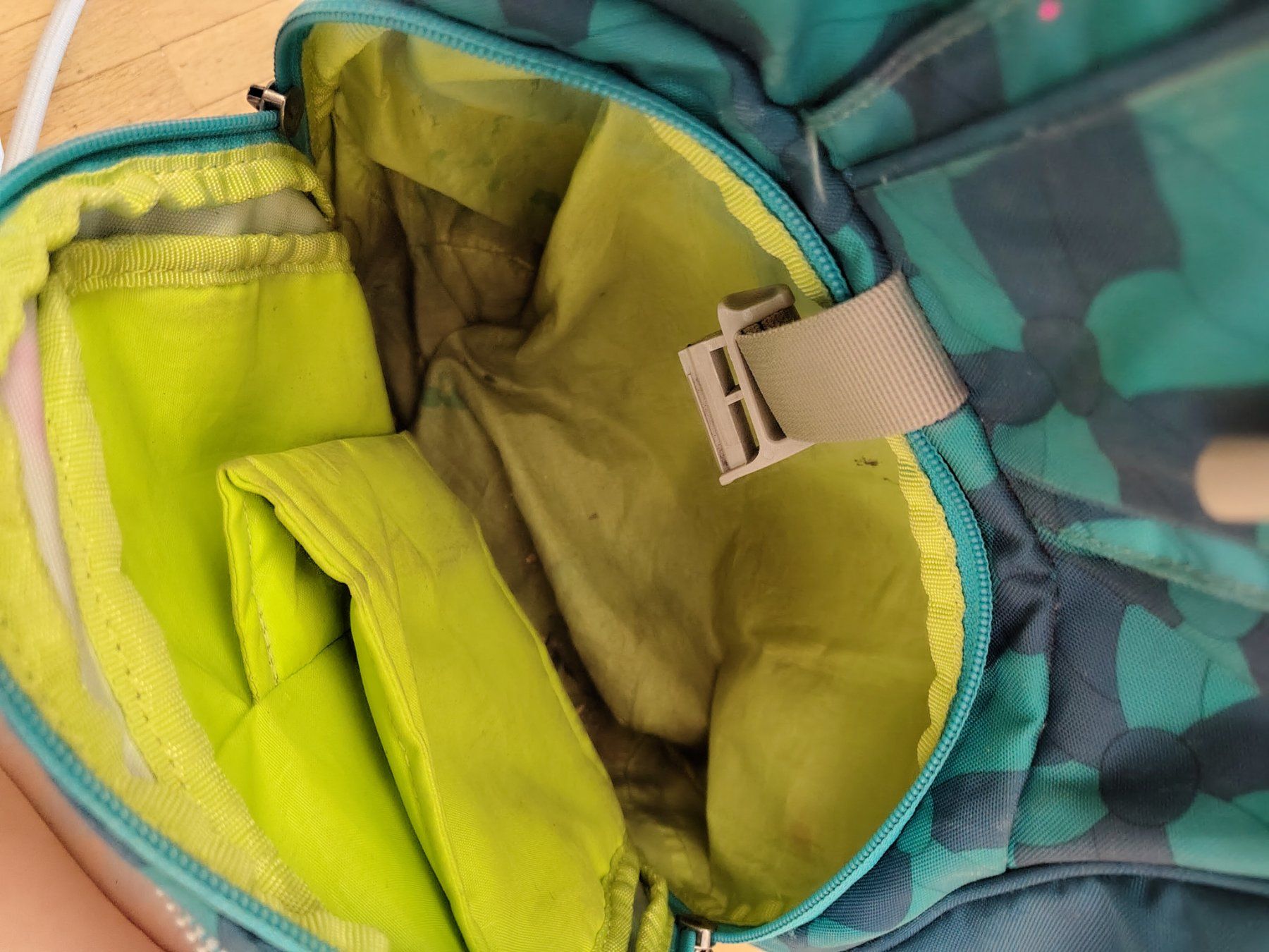 Ergobag Zaini: Gebrauchter ergobag Schulrucksack mit Alien-Kletties – Usato da Uster venduto da Truda 4