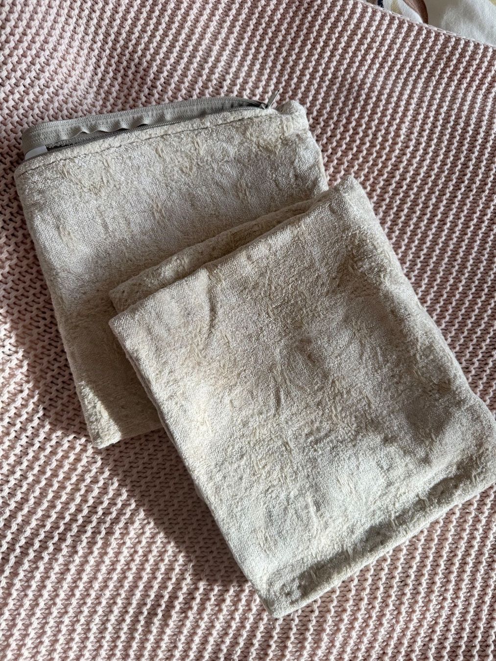 Linge de lit: 2x Fourre de coussin beige – D'occasion à Montreux par iza_peche8 3