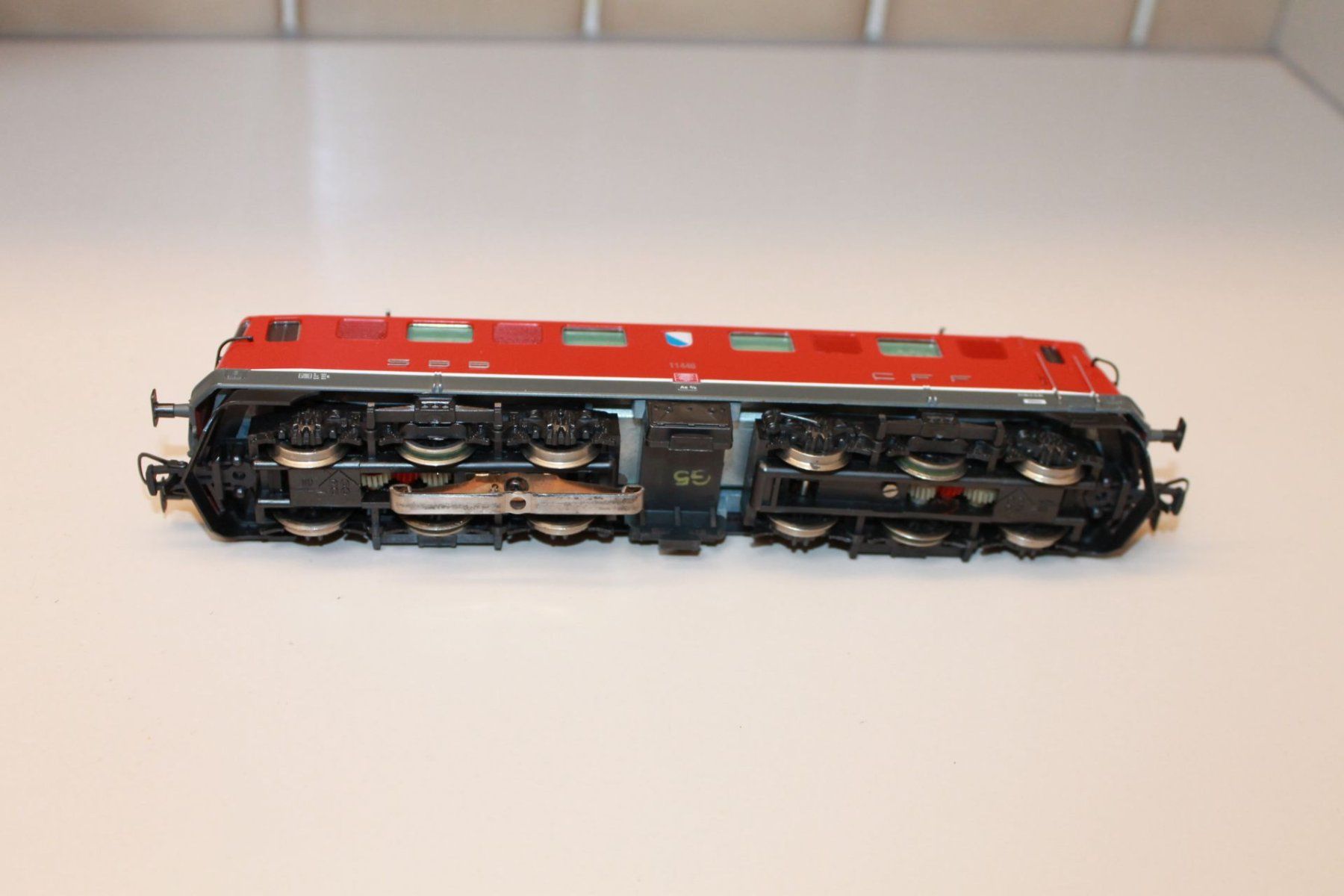 Roco Modellini di ferrovie: Roco Ae6/6 – Usato da Birmensdorf ZH venduto da Buhwil18 5
