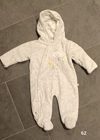 Flauschiger Baby Overall mit Kapuze, Grösse 62