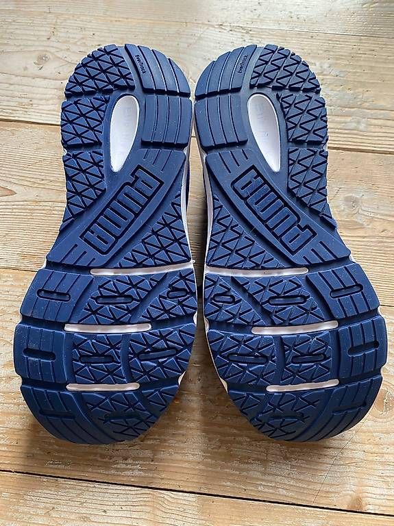 Herrenschuhe: Puma Hallenturnschuhe Grösse 38.5 – Gebraucht aus Solothurn von f.e. 2