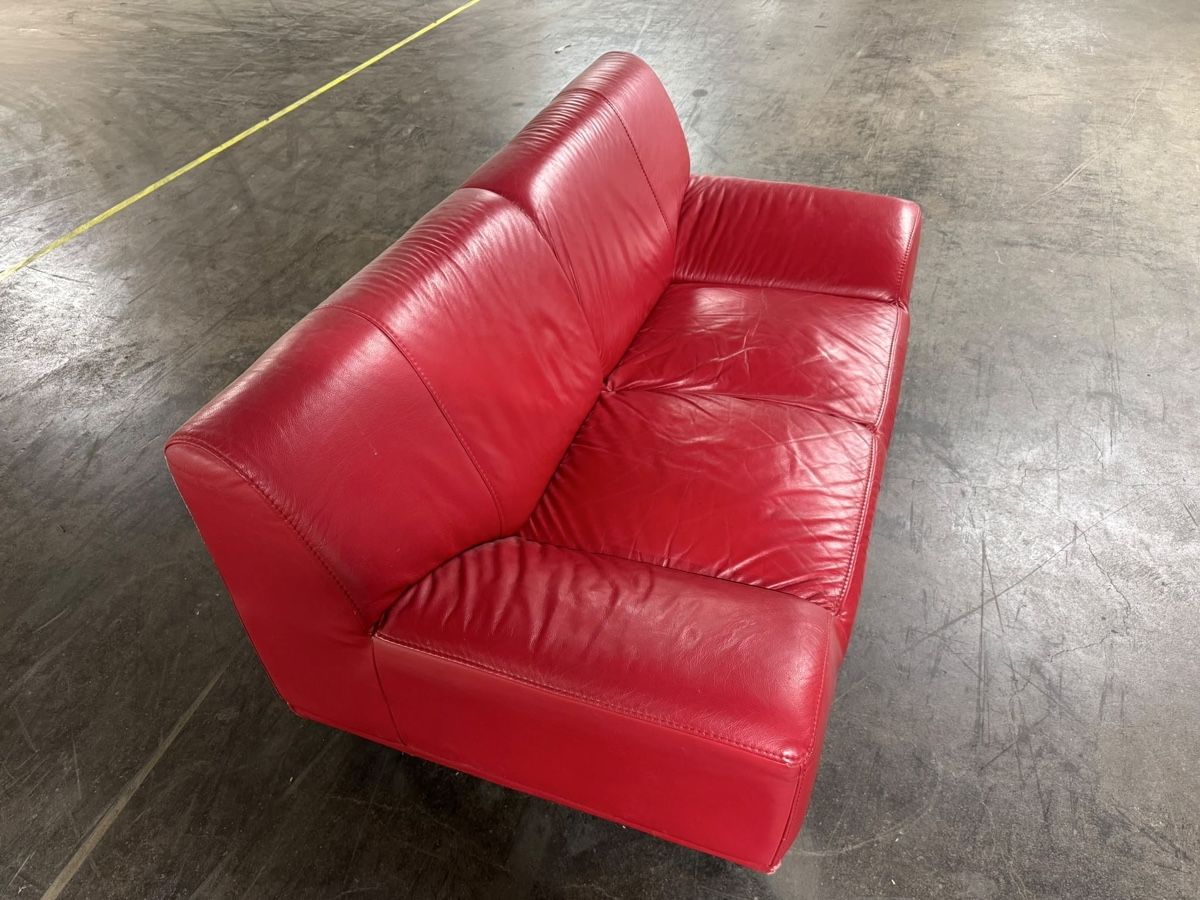 Sofas: Notfall-Verkauf: 2x rote Sofas – Gebraucht aus Ebmatingen von Revivetrade 3