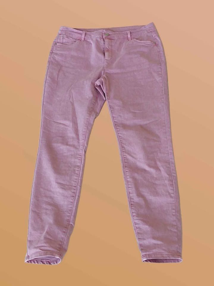 Jeans: Rosa Damenjeans – Nuovo (secondo la descrizione) da Aarburg venduto da Hystoria