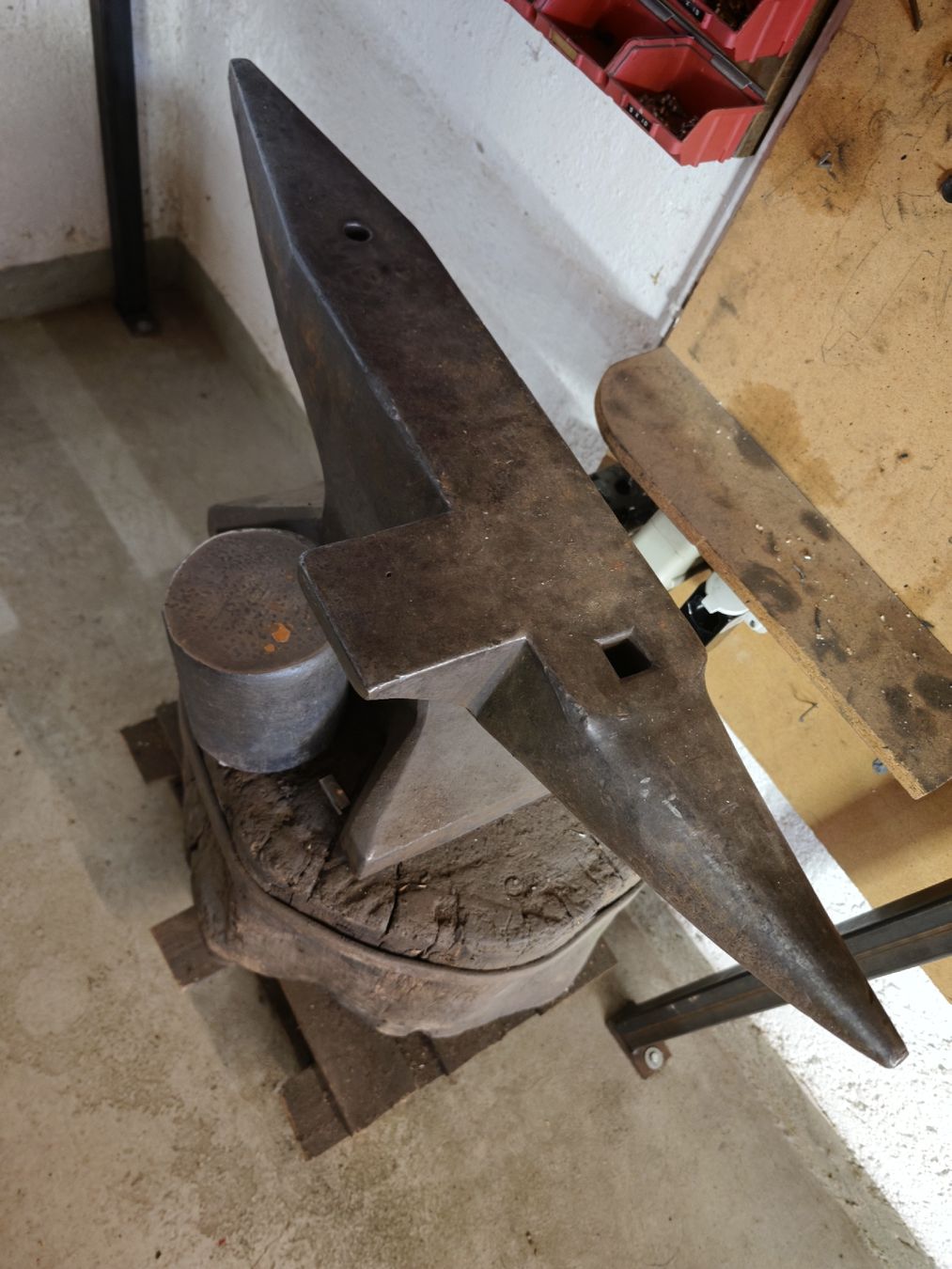Outils anciens: Grosser Amboss – D'occasion à Auslikon par Fastro 2