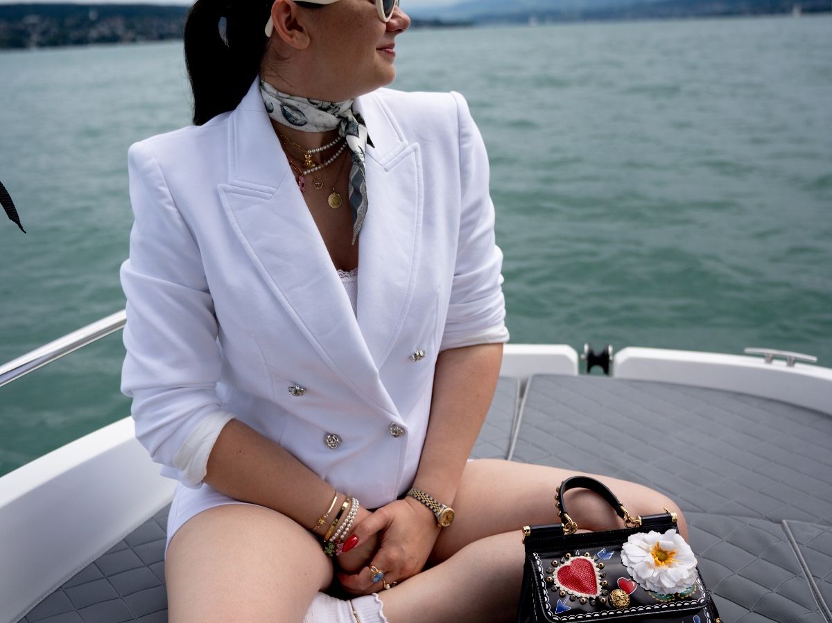 Zara Jacken: Zara short blazer – Gebraucht aus Zollikerberg von Mei1844