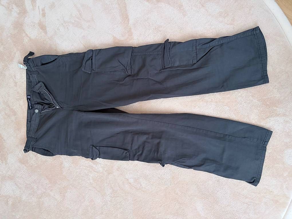 Pantaloni: Stradivarius Cargo Hose Grau – Usato da Neuhausen Am Rheinfall venduto da N4vii91