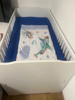 Kinderbett weiss mit Flugzeug-Motiv Bettinhalt wie neu!