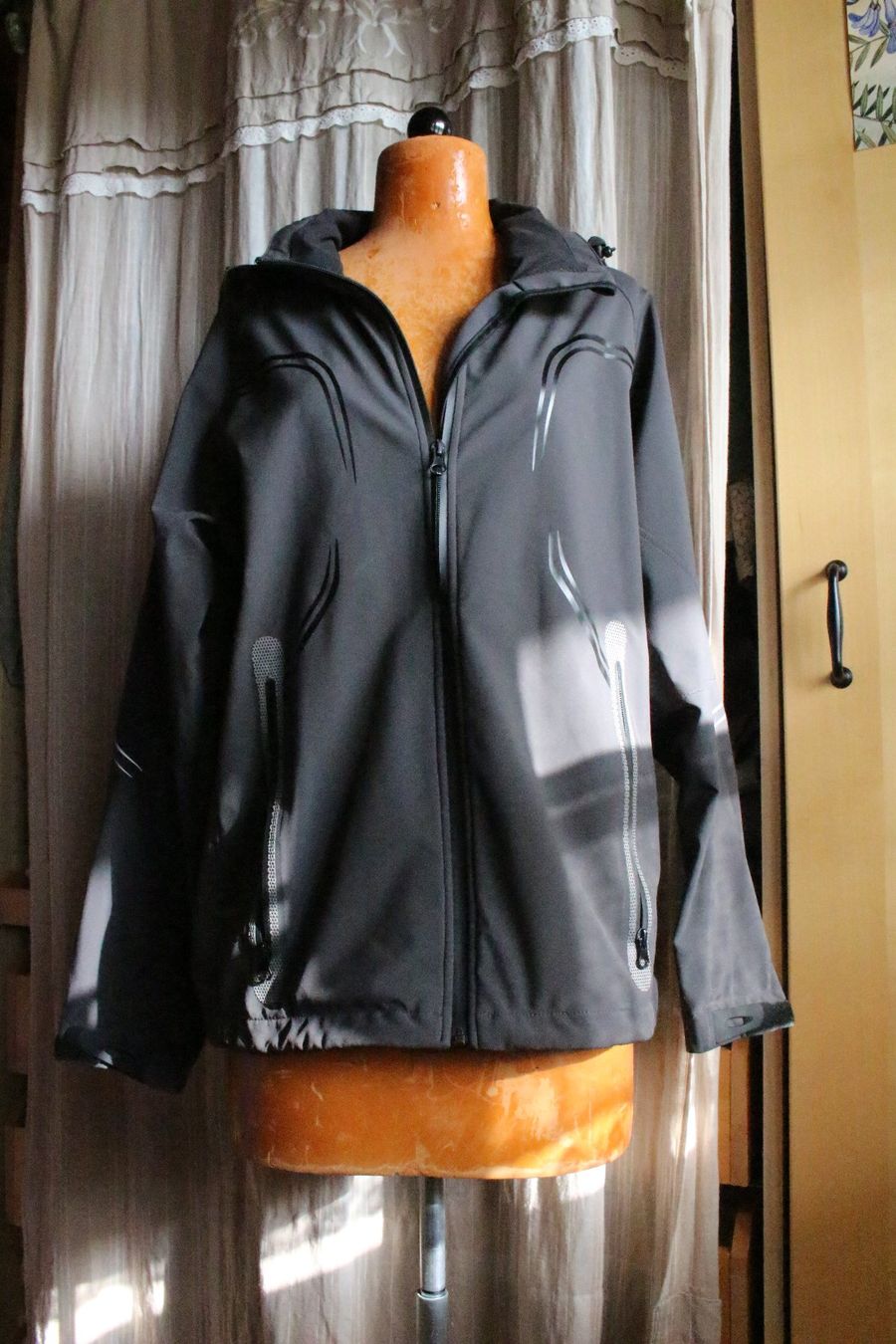 Jacken: Softshell Jacke – Gebraucht aus Heimiswil von triskeli