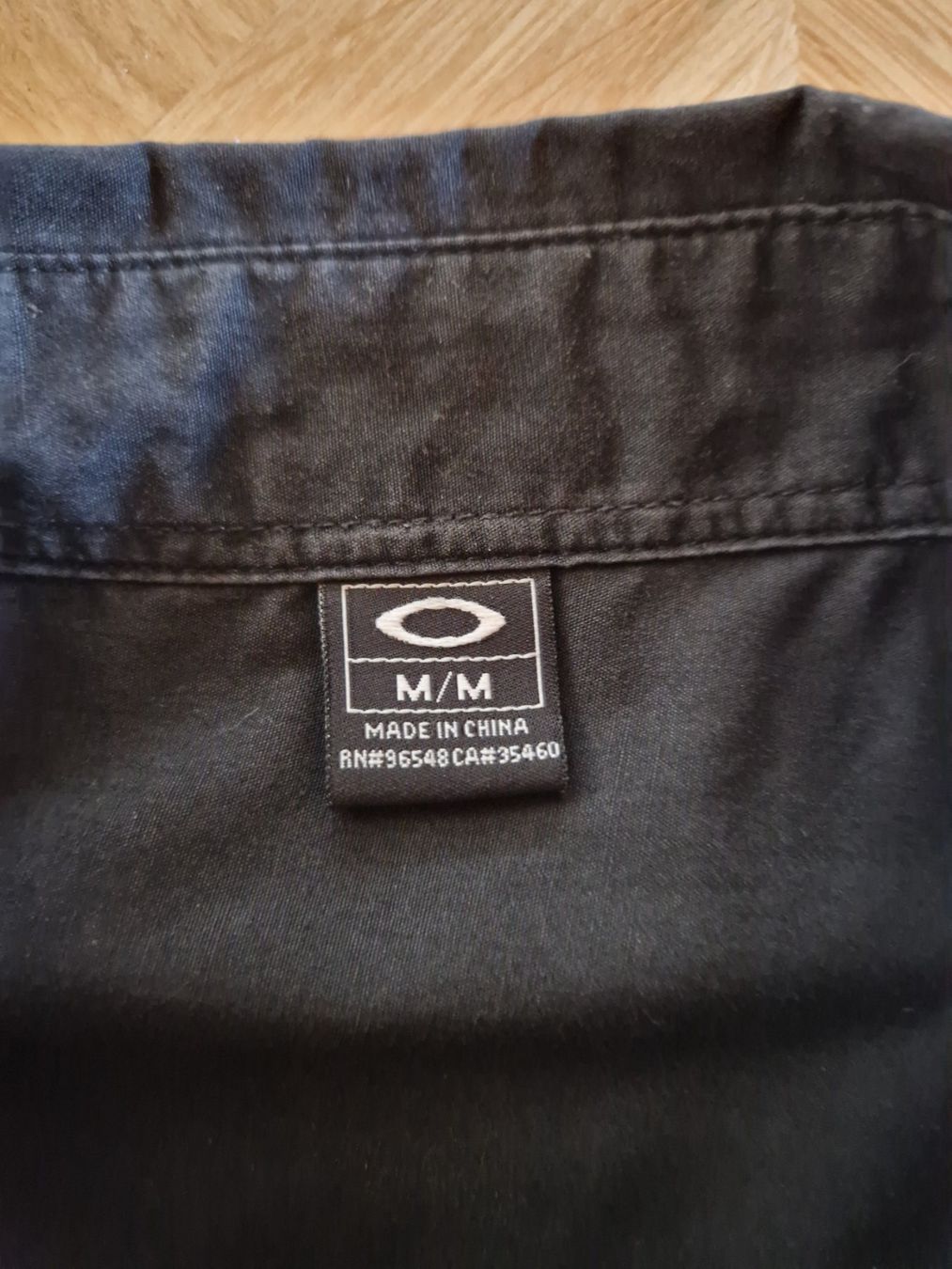 Oakley Hemden: Oakley Kurzarmhemd – Gebraucht aus Bettlach von AQ64 2