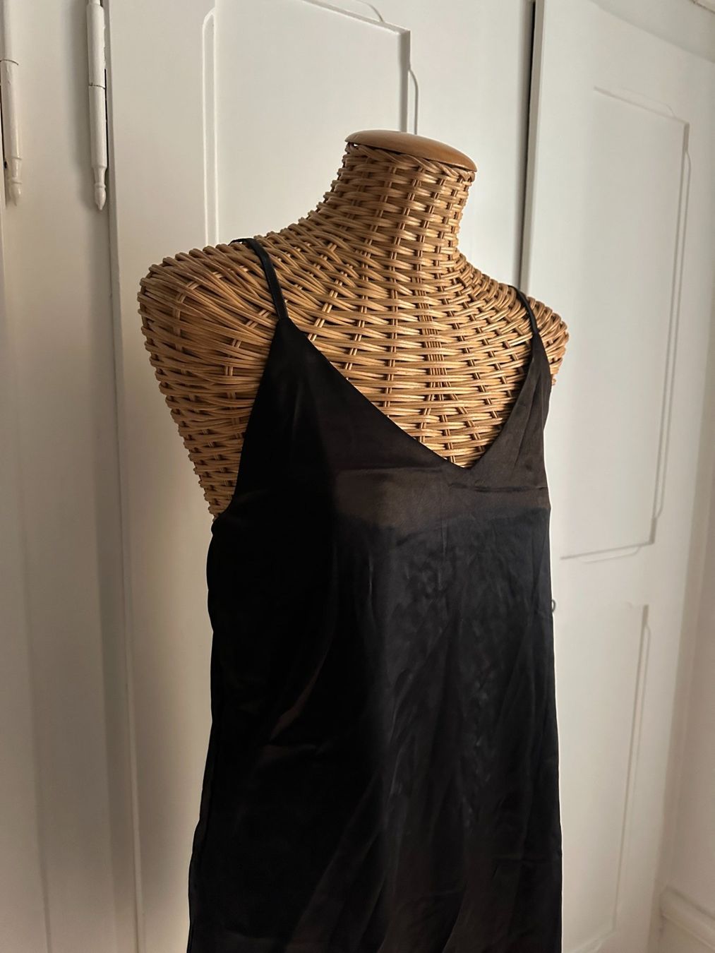 Zaful Vestiti: ZAFUL - Satin Kleidchen schwarz 36 – Usato da Zürich venduto da Diazaio 1