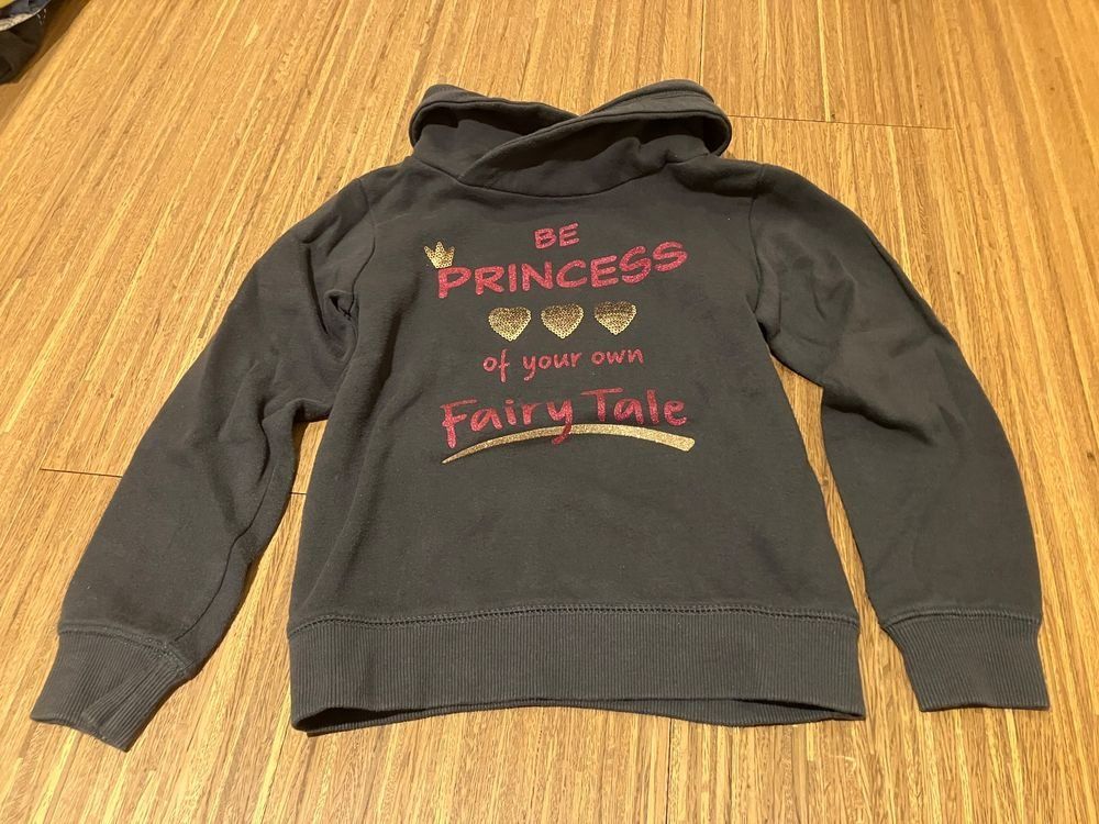 Maglioni & Felpe: Pullover Gr.122, "Be Princess", Grau, Mädchen – Usato da Ruggell venduto da VegasGirl