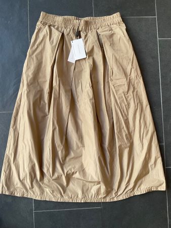Katharina Hovman Faltenrock Farbe sesame Grösse 36 neu & OVP
