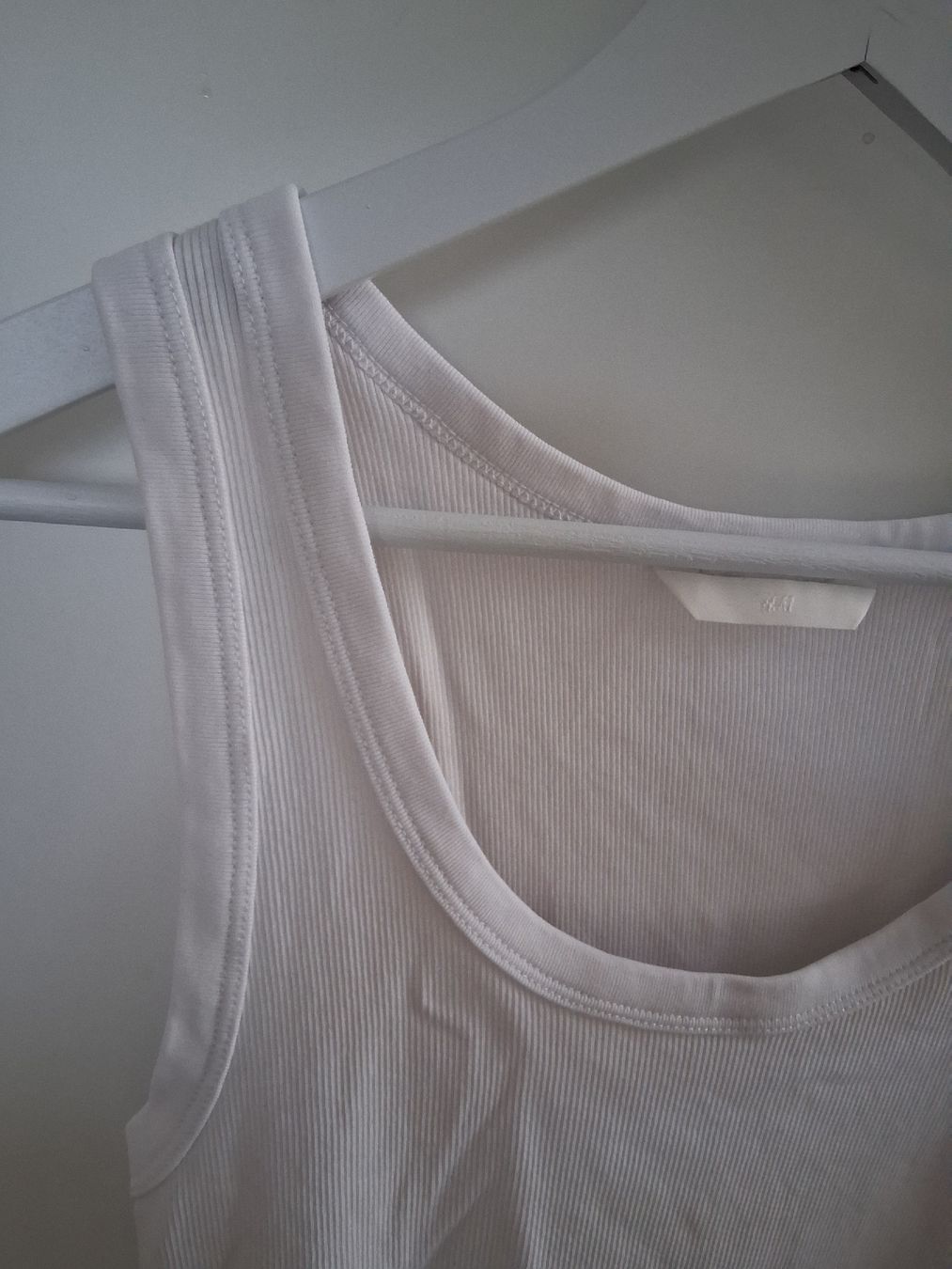 H&M Top: 2 für 1 Top basic, Weiss Grösse M  – Usato da Au ZH venduto da scheimir 3