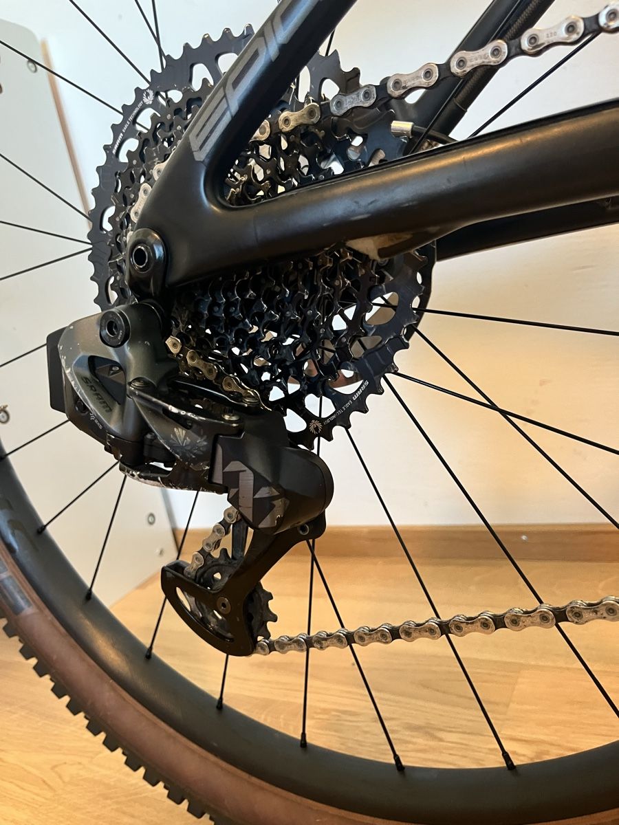 Specialized Biciclette: Specialized Epic Expert Carbon  AXS – Usato da Wetzikon ZH venduto da mai_vc9c 8