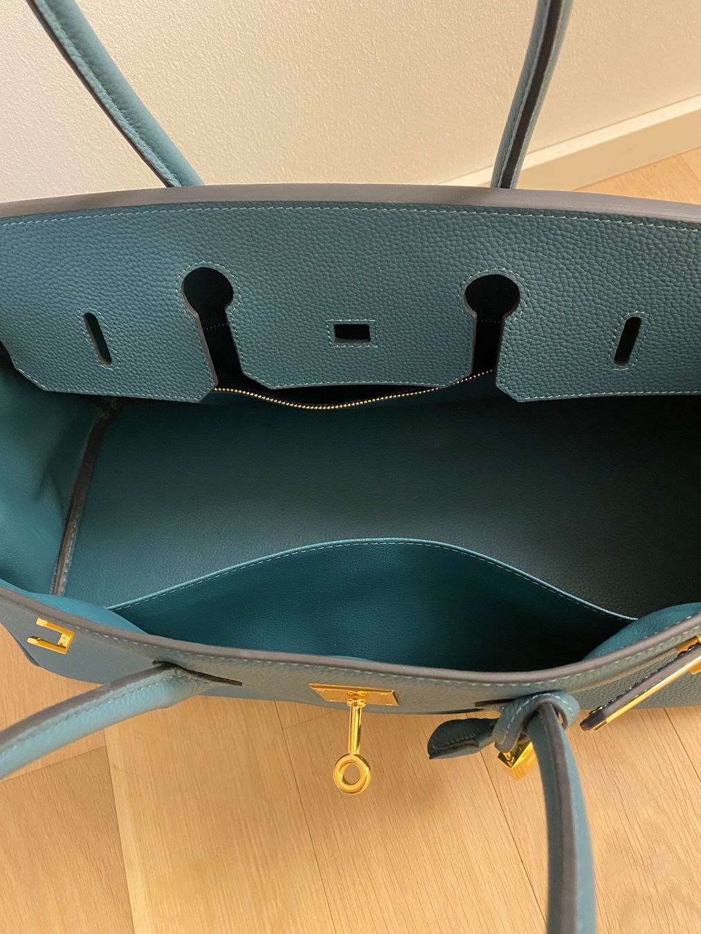 Borse da donna: Lederhandtasche neu in Jeansblau – Nuovo e nell'imballaggio originale da Neerach venduto da Sessi22 2