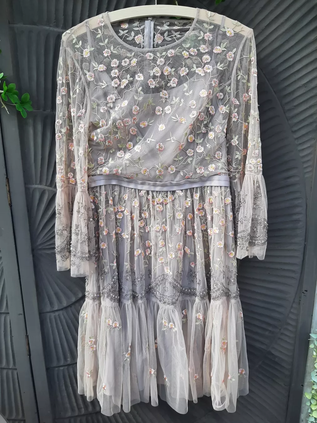 Kleider: Luxus Kleid Needle & Thread – Gebraucht aus Bern von Preloved_NILE_4.Sale 3