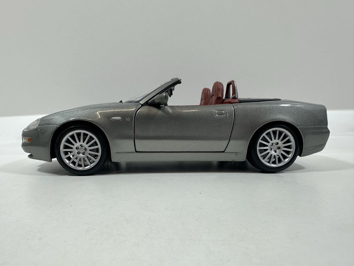 Bburago Modellini d'auto: Maserati Spyder V8 1:18, anthrazit, BBURAGO – Usato da Zofingen venduto da rf9_x2xt 2