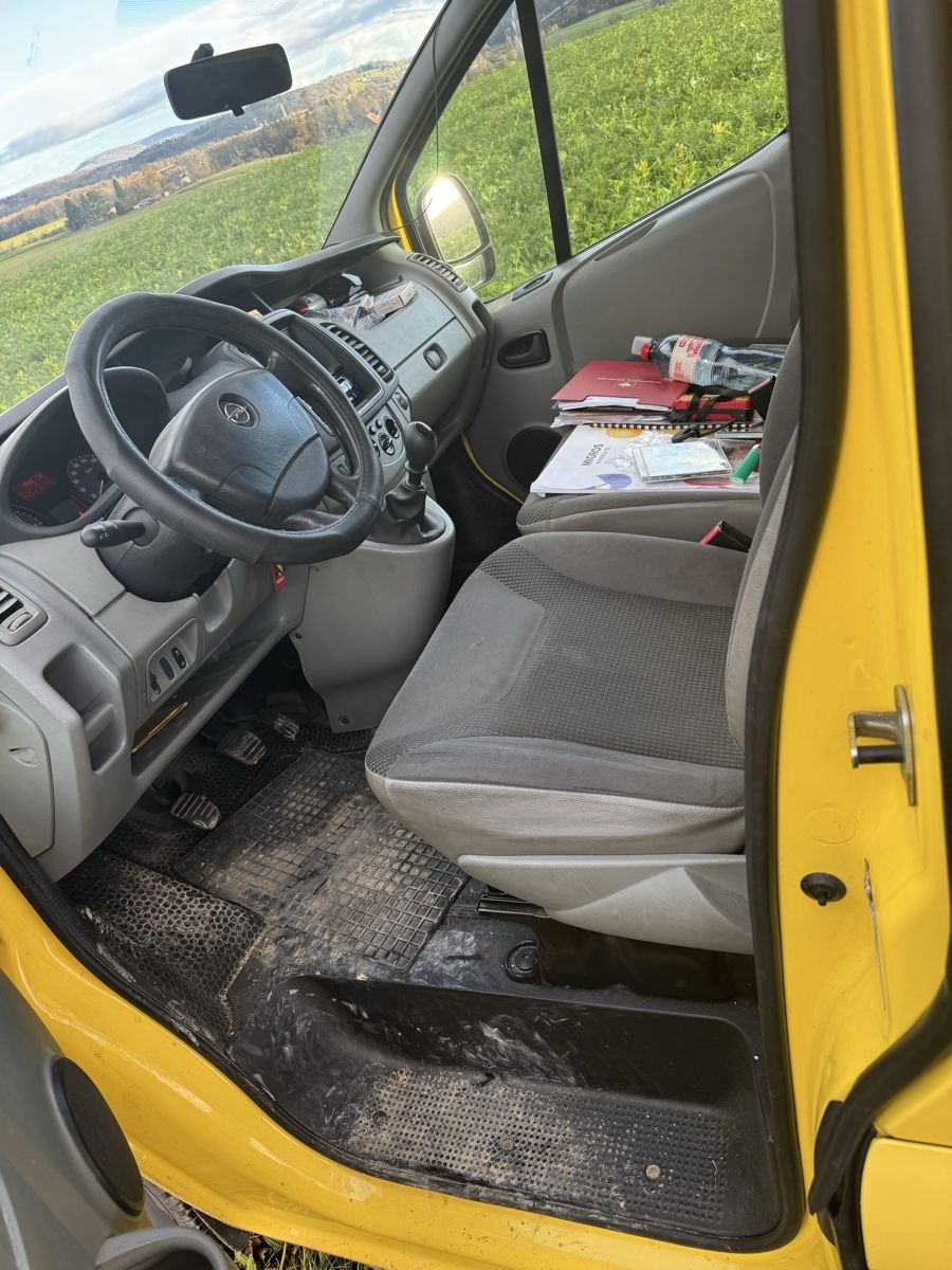 Opel Veicoli commerciali: Opel Vivaro, 2012, gelb, mit Sortimo – Usato da Schaffhausen venduto da Schutzeng8 3