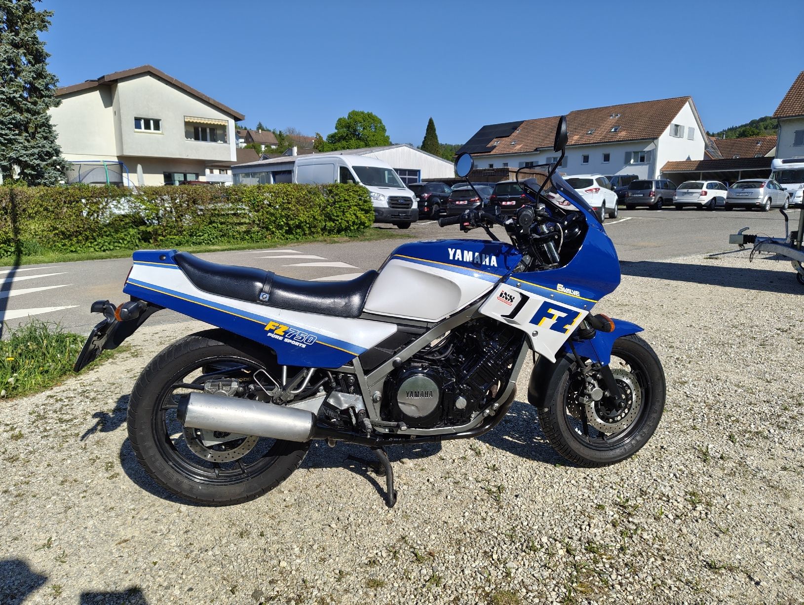 Yamaha Strada: Yamaha FZ 750 – Usato da Herznach venduto da missterwau