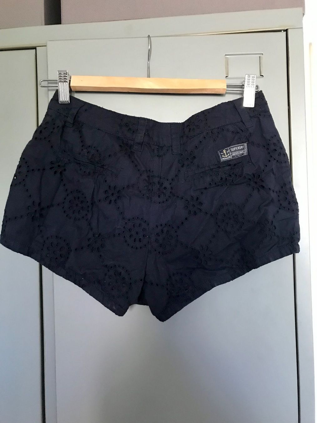 Superdry Pantaloni: Shorts blau Gr. XS von Superdry – Nuovo (secondo la descrizione) da Schliern b. Köniz venduto da Pecannut 1