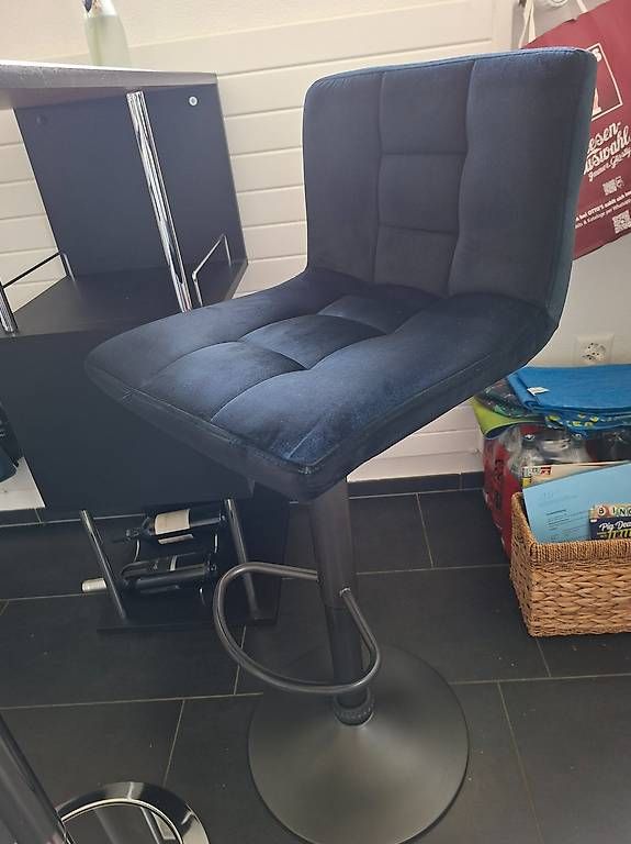 Tavoli: Bartisch mit 2 Hockern – Usato da Stachen venduto da mando08 3