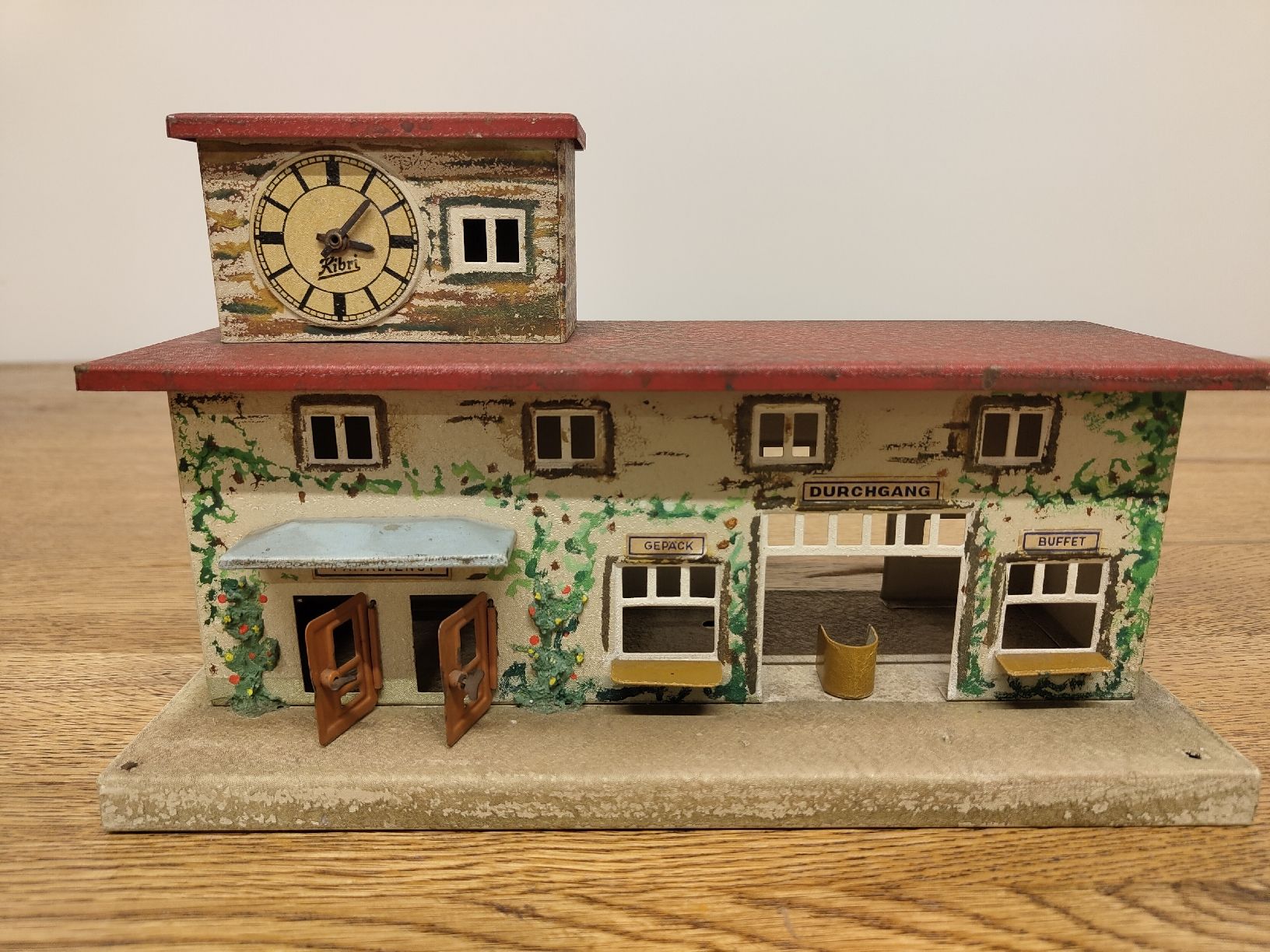 Kibri Modellini di ferrovie: Kibri Bahnhof 1952 – Usato da Basel venduto da mariablanka