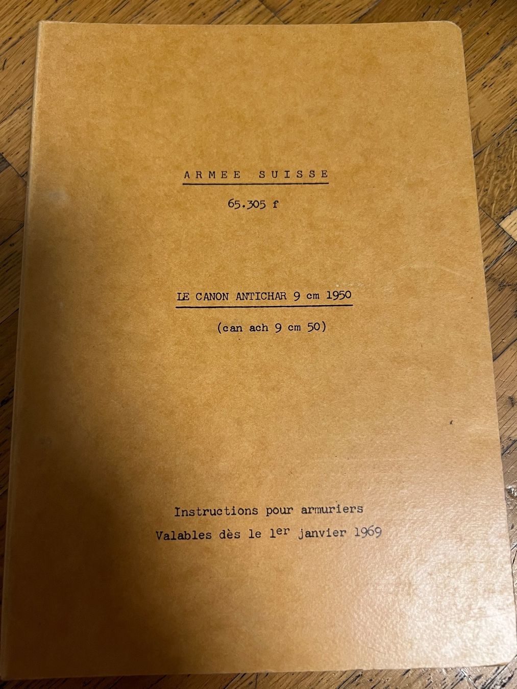 Libri: LE CANON ANTICHAR 9 cm 1950 – Usato da monte carasso venduto da Chanel82