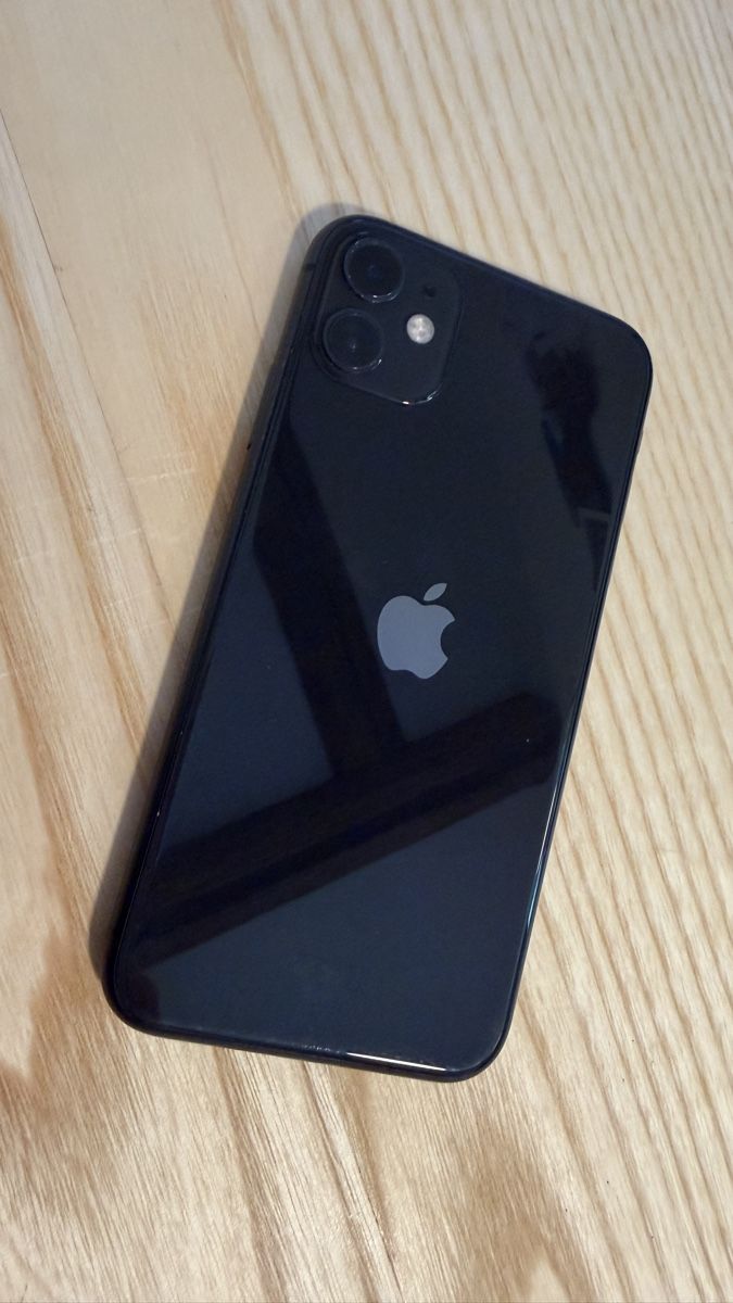 Apple Telefoni cellulari / Smartphones: iPhone 11 128GB / top Zustand – Usato da Meierskappel venduto da 0033 1