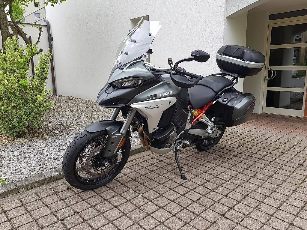 Ducati Touring: Ducati Multistrada V4S – Usato da Schaan venduto da FloWa 1