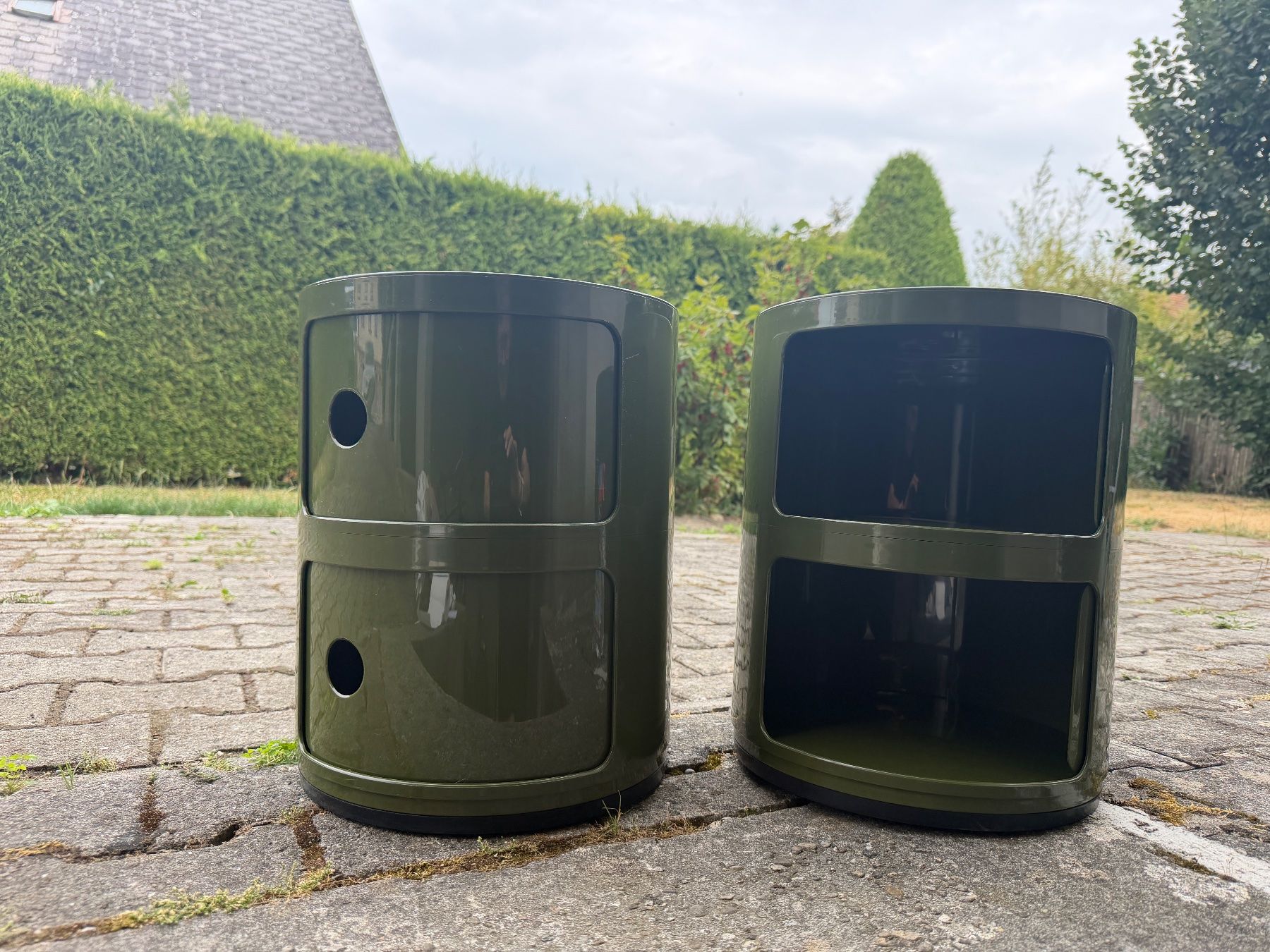 Nachttische: 2 Kartell Componibili 2 Elemente olivgrün – Gebraucht aus Kallnach von FrancaE