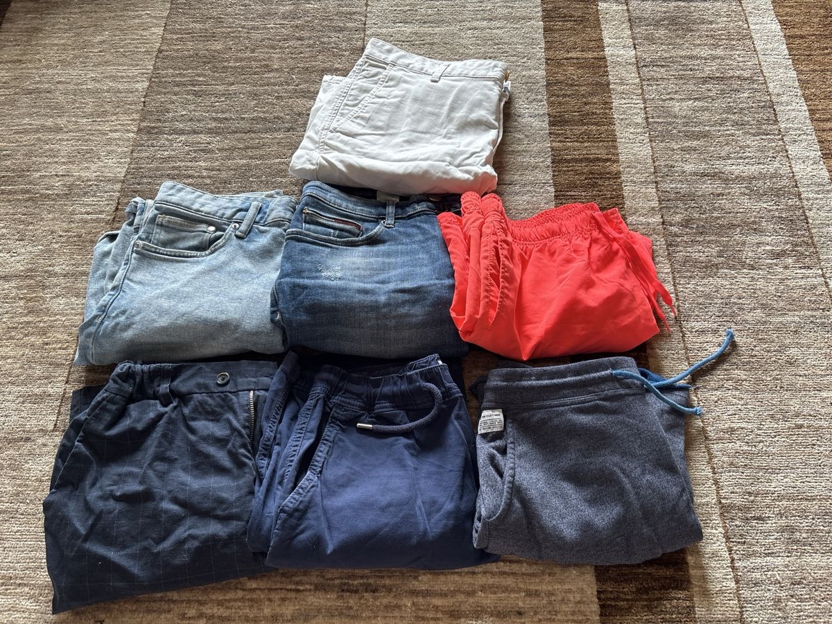 Lotti di vestiti: 7 Herren Shorts S ab 1.- – Usato da Regensdorf venduto da cokezero357