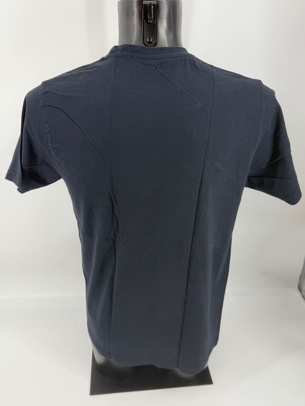 T-shirt: Basic Shirt Gr. M marine blau – Usato da Auenstein venduto da moin. 1