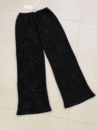 Weite Boho-Hose aus Spitze Gr. XS Schwarz