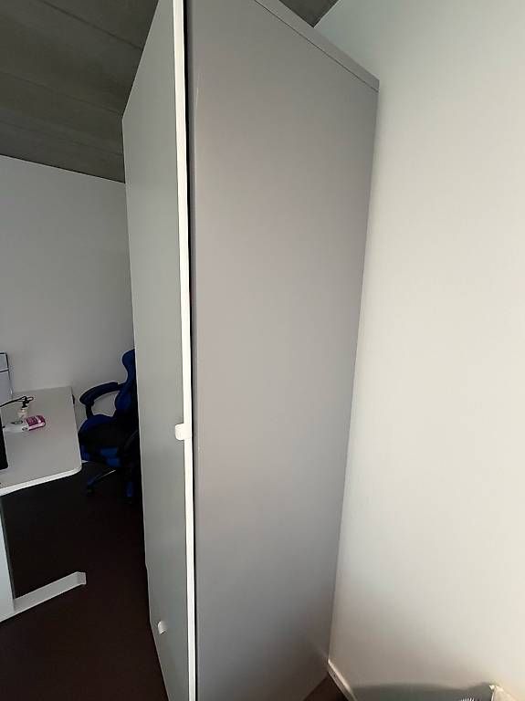 Armadi: VISTHUS Armoire-penderie – Usato da Monthey venduto da lai_xwz9 2