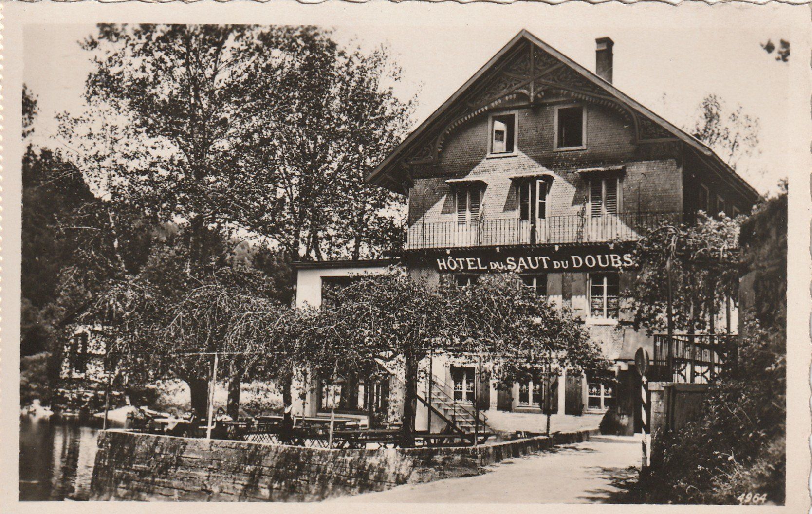 Cartoline postali: Hotel du Saut de Doubs – Usato da Rorschacherberg venduto da fratovi2