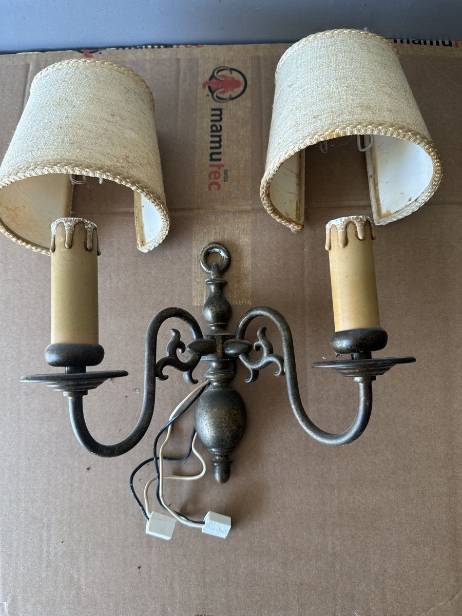 Lampade: Lampada a Muro – Usato da Morbio Inferiore venduto da Ecod