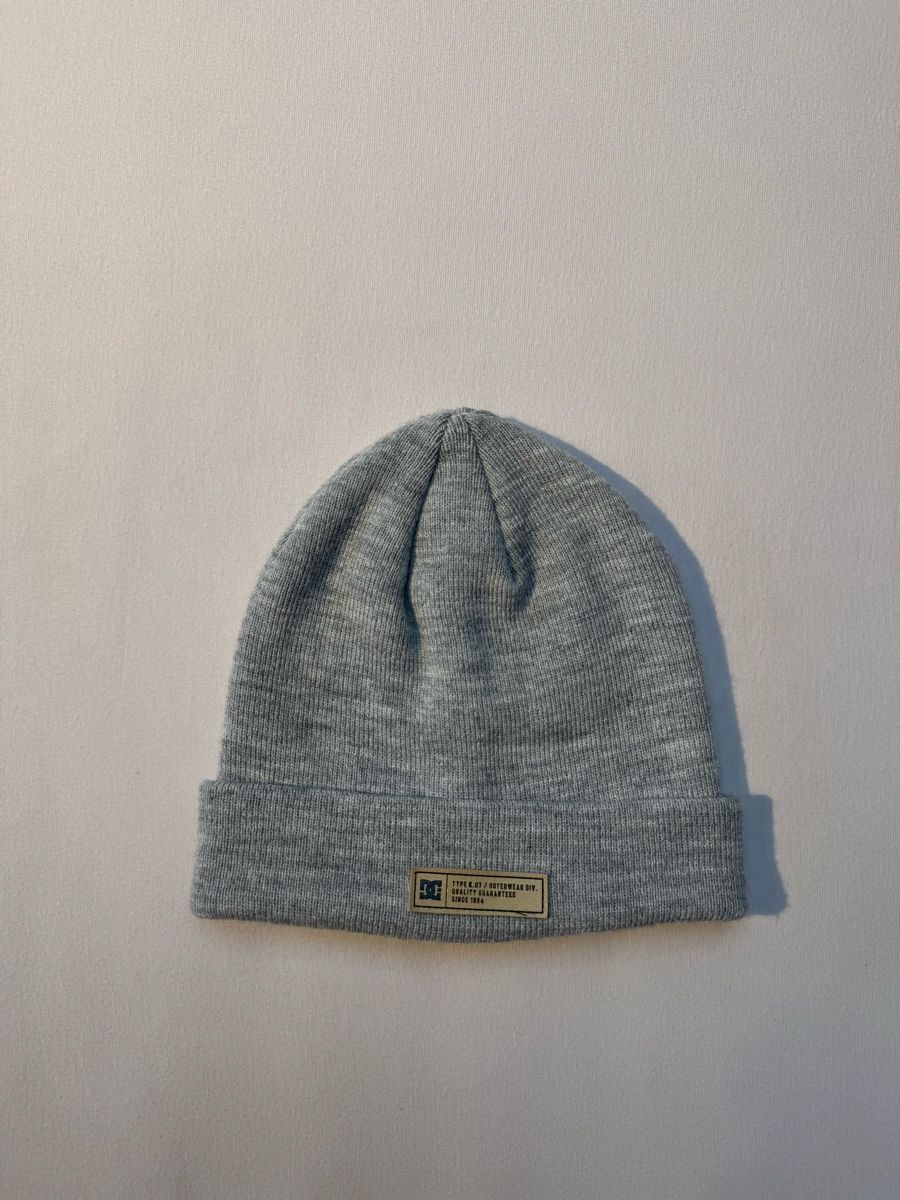 DC shoes Copricapi, berretti & cappellini: Bonnet gris Dc shoes  – Nuovo e nell'imballaggio originale da Porrentruy venduto da fee_24