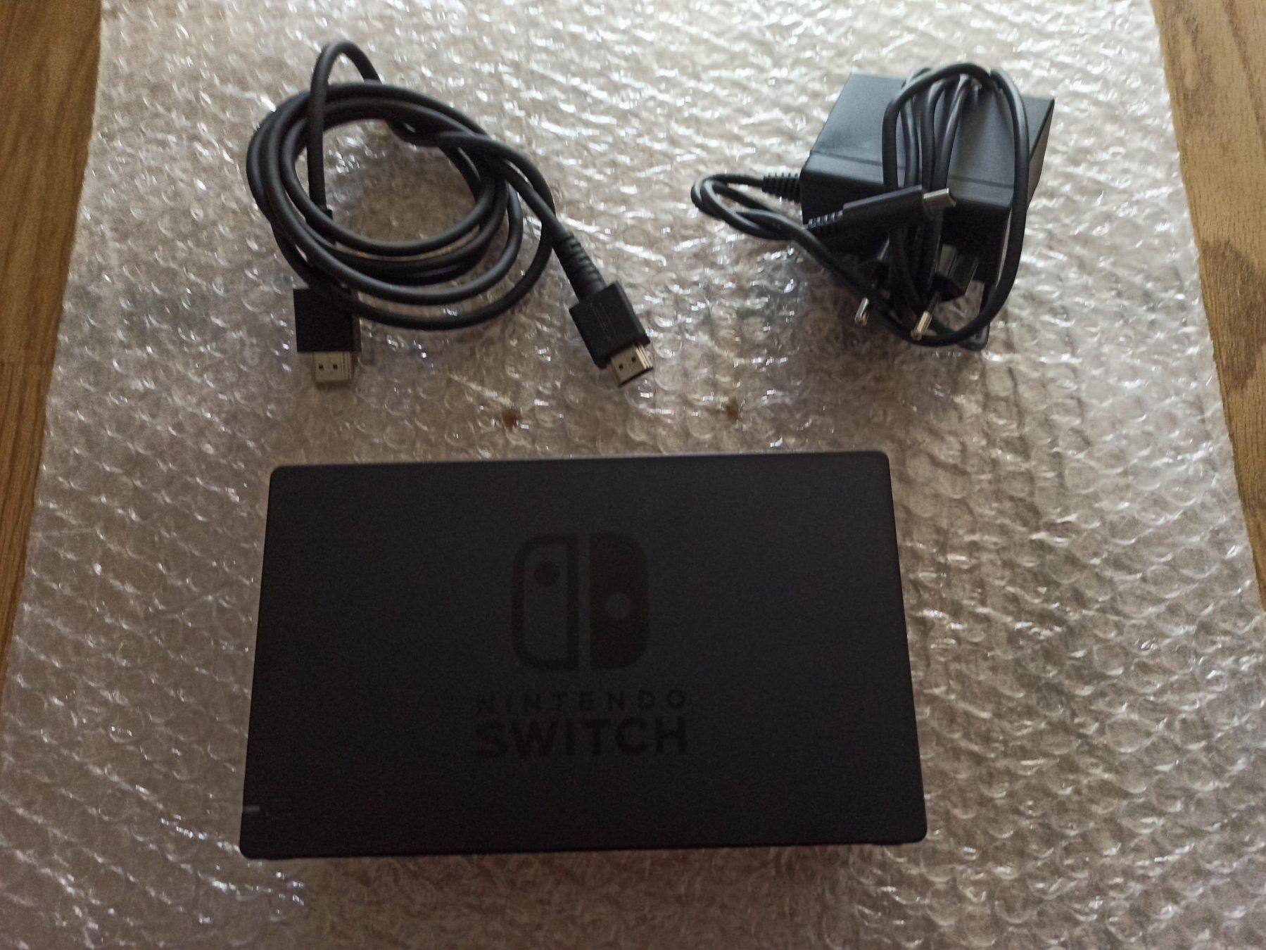 Dockingstation: Original Nintendo Switch TV-Dockingstation mit Netzteil NSW – Gebraucht aus Oberweningen von mar_87mx