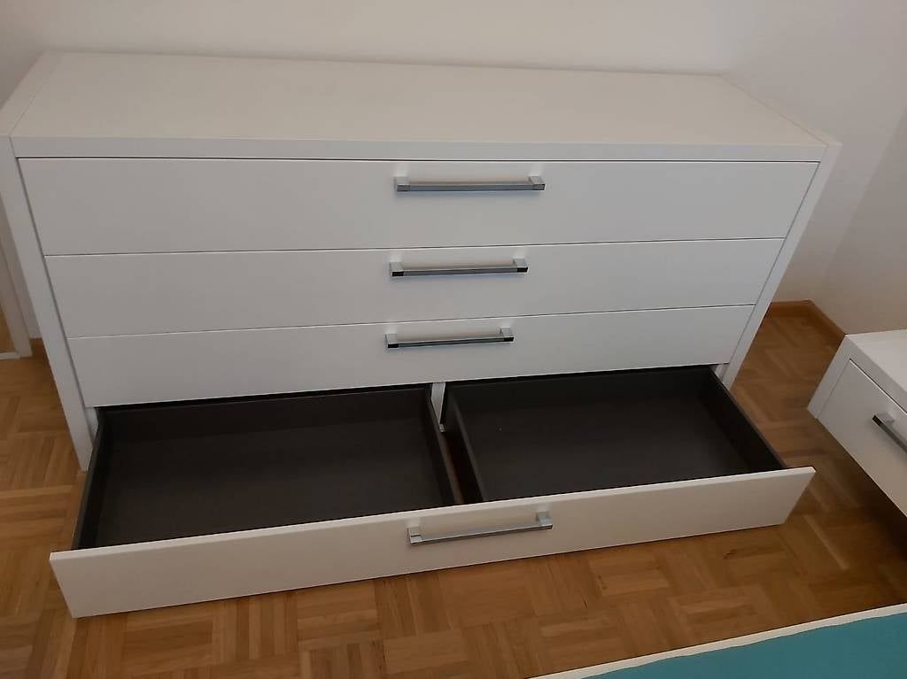 Cassettiere: Schlafzimmerkommode – Usato da Liestal venduto da sun_ntq9 1