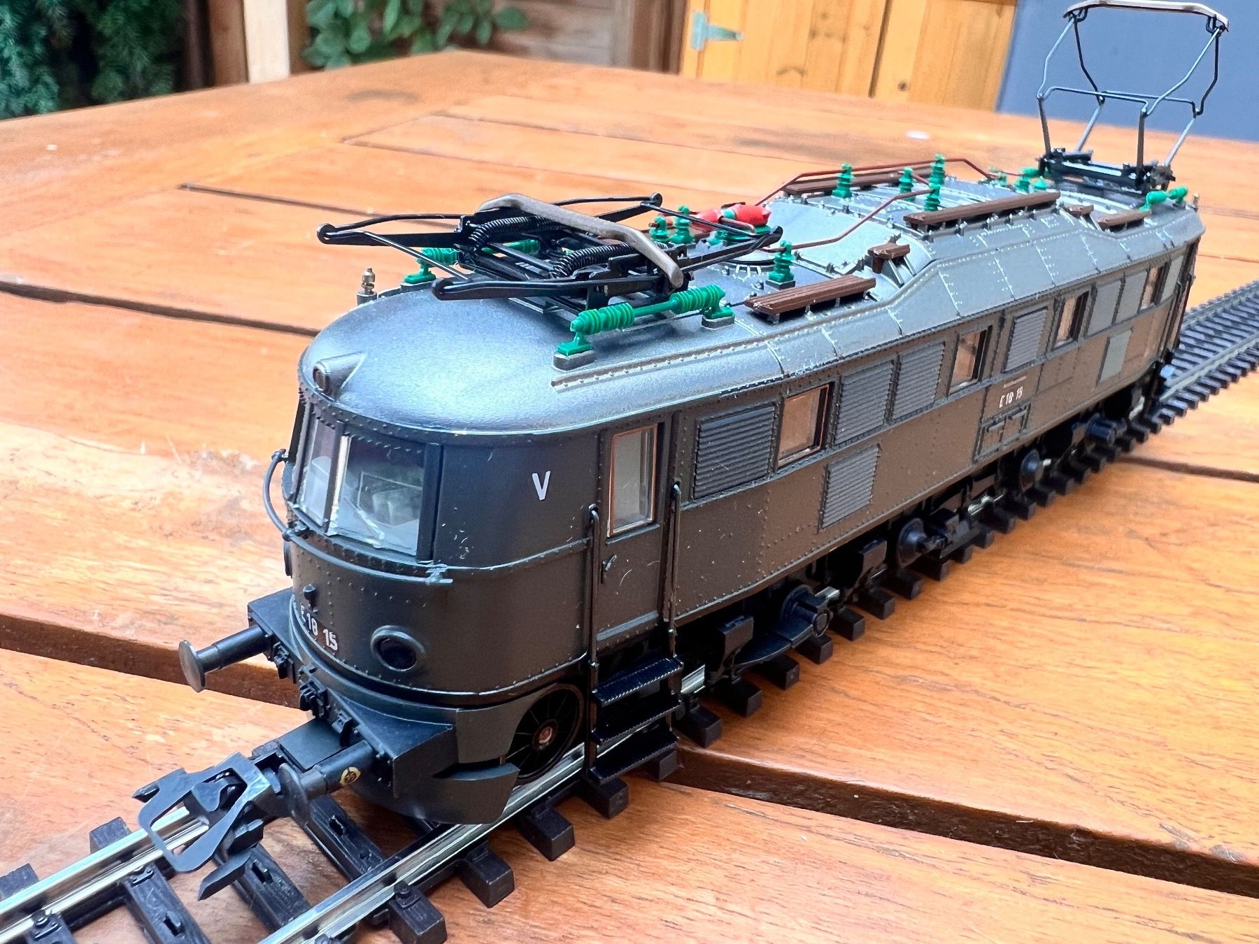 Märklin Modellini di ferrovie: Märklin H0 3368 E-Lok Br. E18 15 blau der DB – Nuovo e nell'imballaggio originale da Gelterkinden venduto da Railroader 1