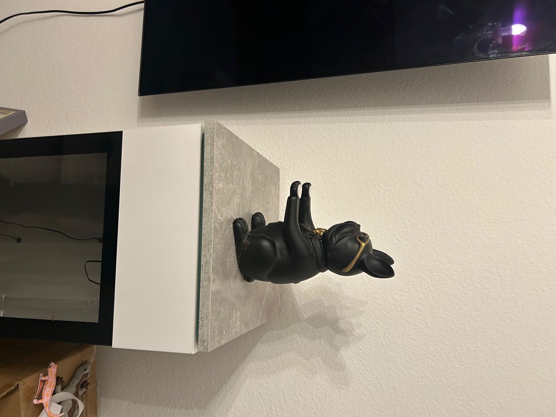 Statuette: Bulldogge Figur – Usato da Basel venduto da Krisztina.na 1