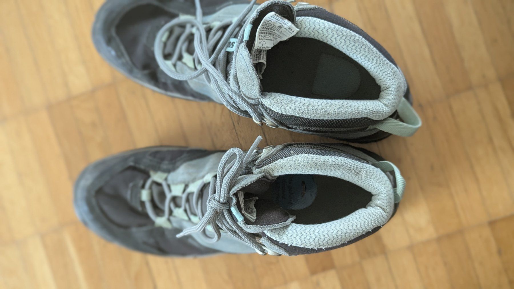 Decathlon Chaussures garçon: Wanderschuhe Quechua gebraucht. Gr.41 – D'occasion à Root par wawwa71 2
