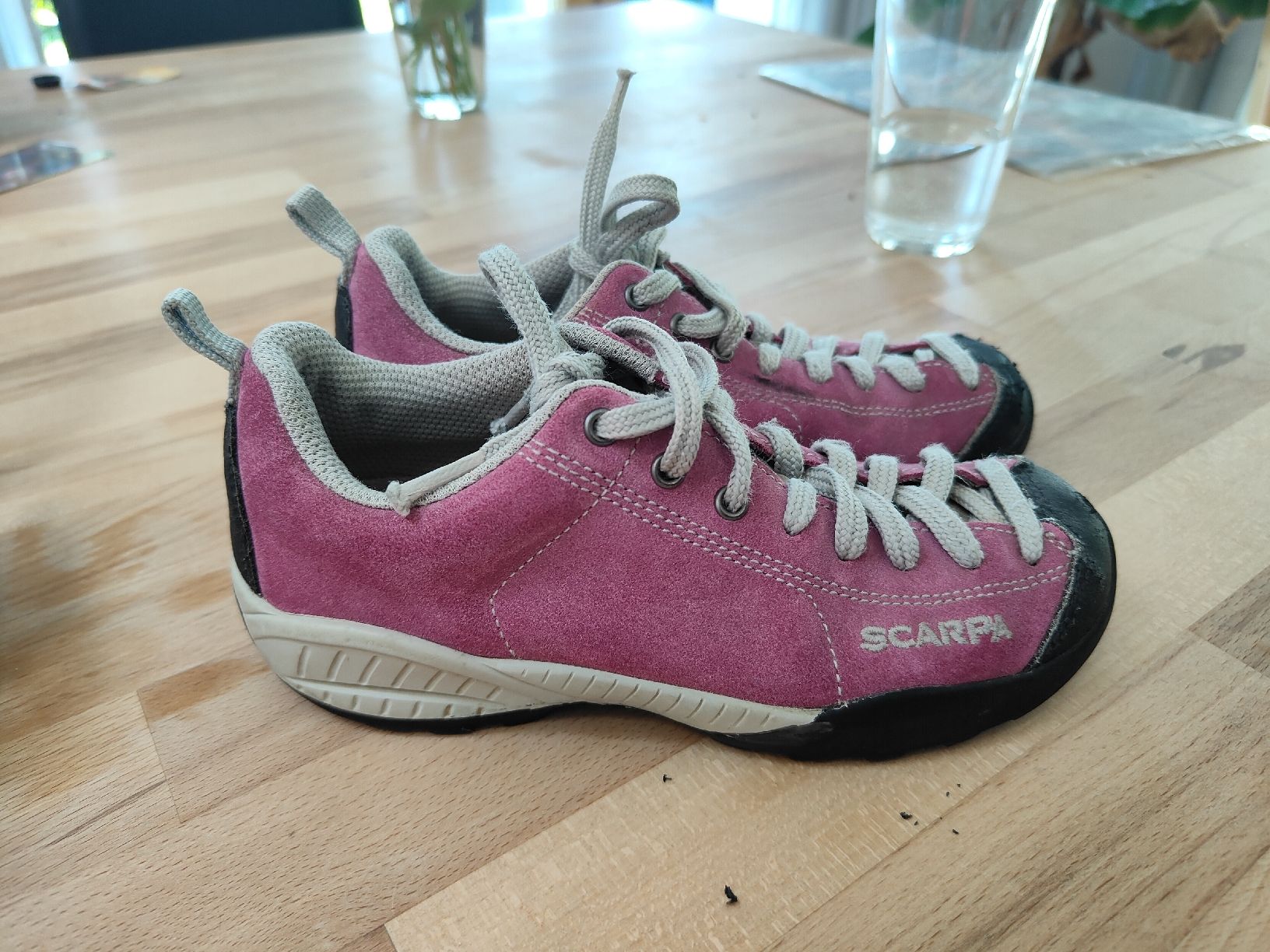 Scarpa Schuhe für Jungen: Chaussures de randonnée Scarpa 31 – Gebraucht aus Baulmes von cel_y9dm