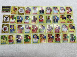 Lot de 40 Panini comme neuf 