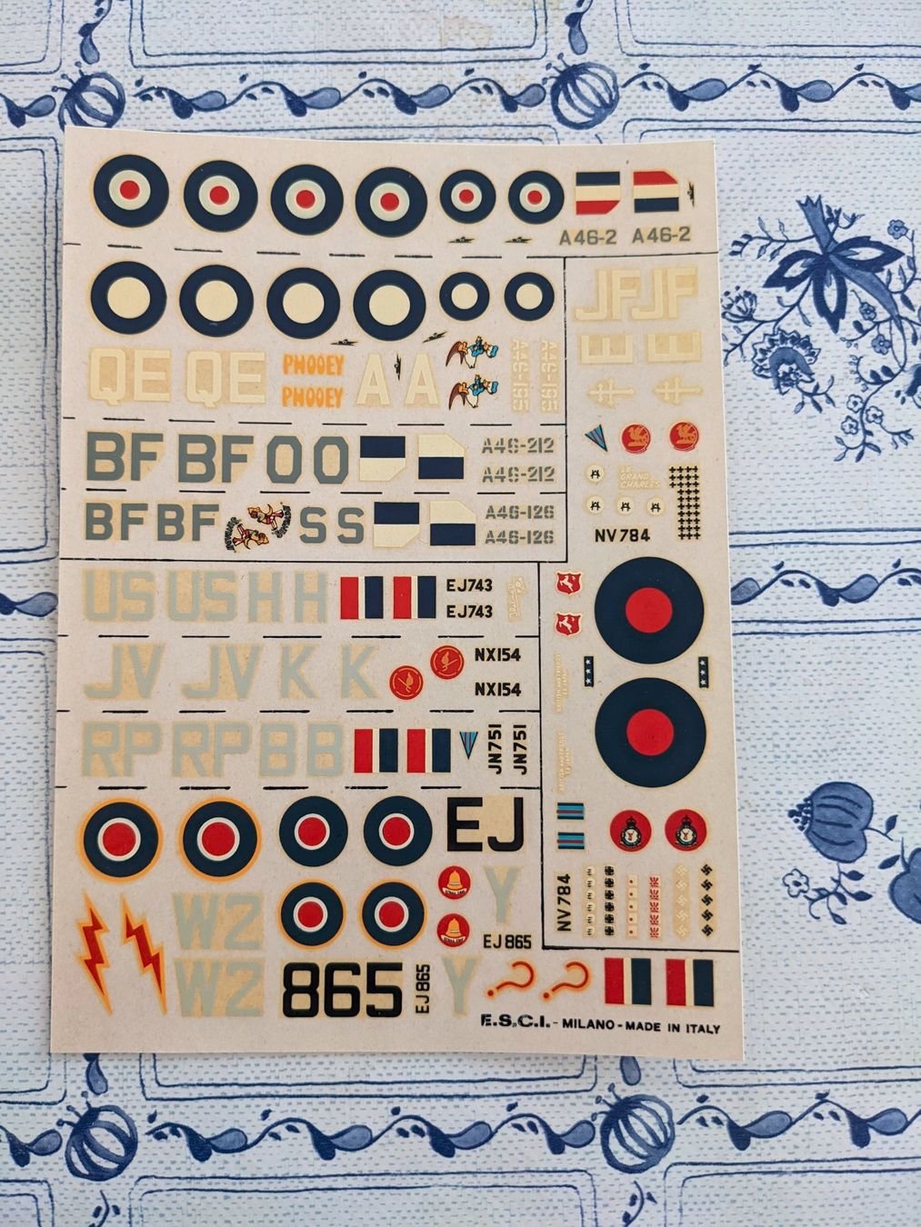 Kit di modellismo & Modellini statici: Esci Decals RAF Tempest etc – Usato da Neuenhof venduto da Abakan