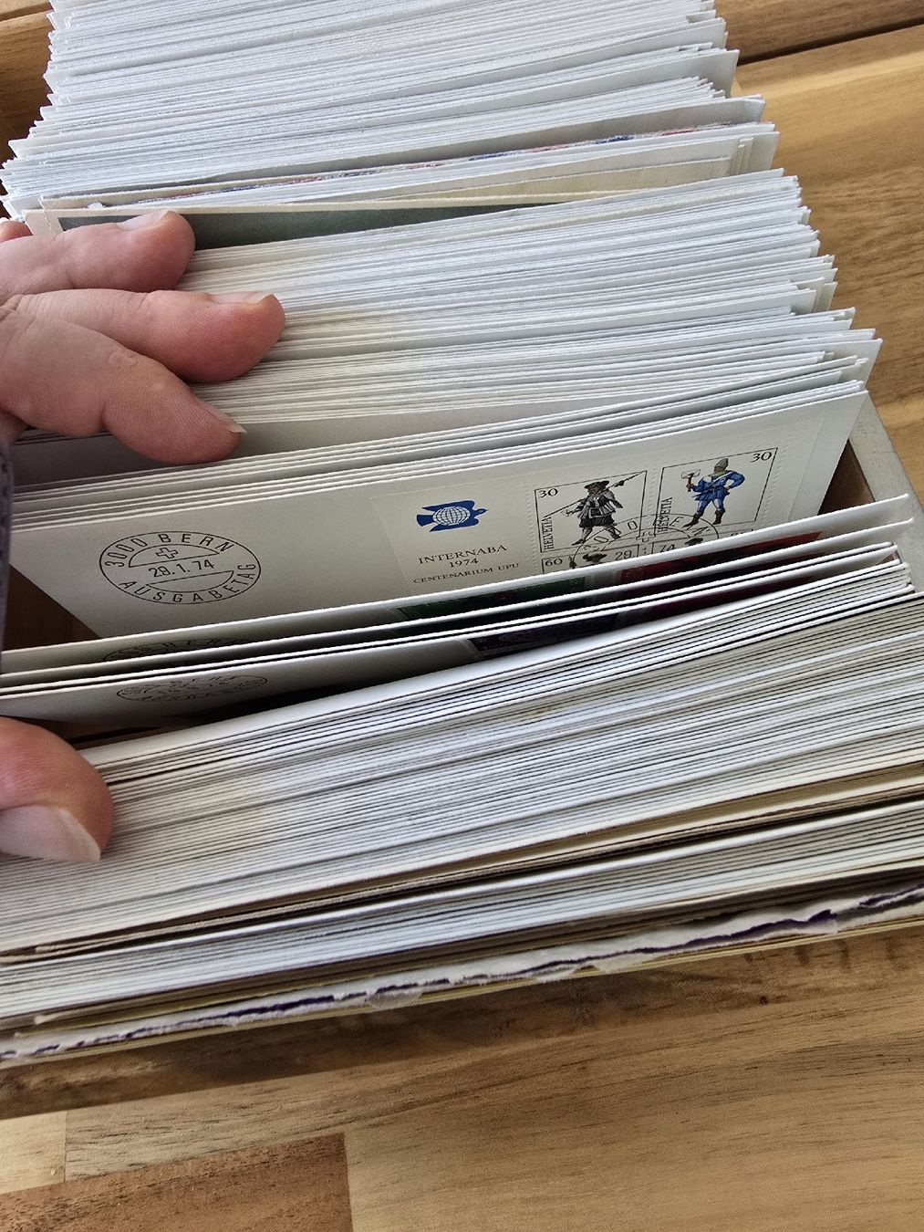 Tous les timbres: Briefmarkenkonvolut – D'occasion à Zürich par Rinatin 5